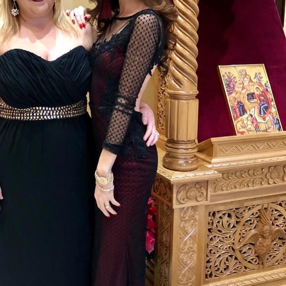 Windsor Dresses & Skirts - Black Lace and Red Gown NWOT😍😍